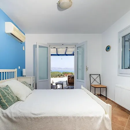 Elanora Villa *